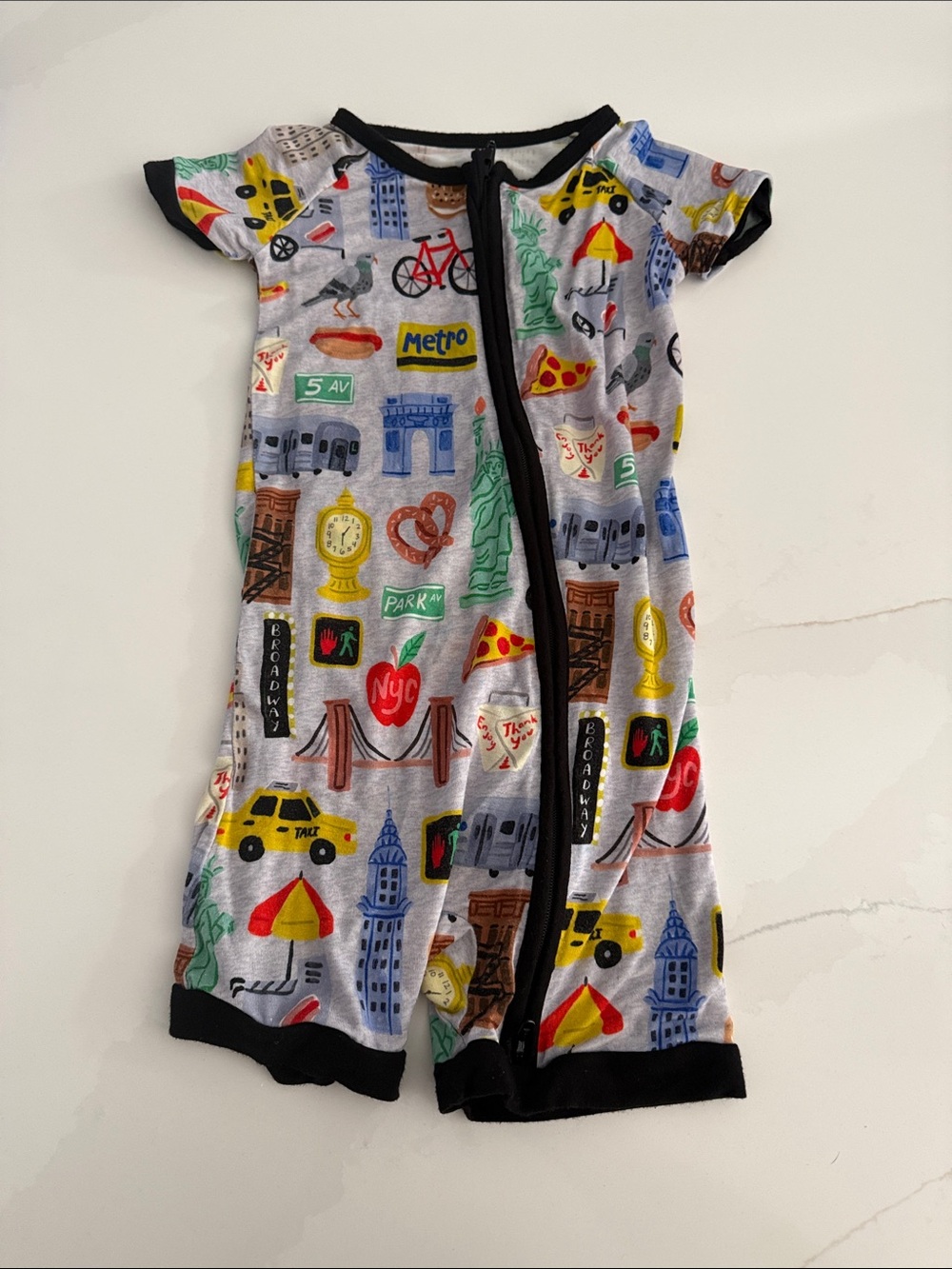 Toddler Zippered Romper with NYC Print - Multicolor